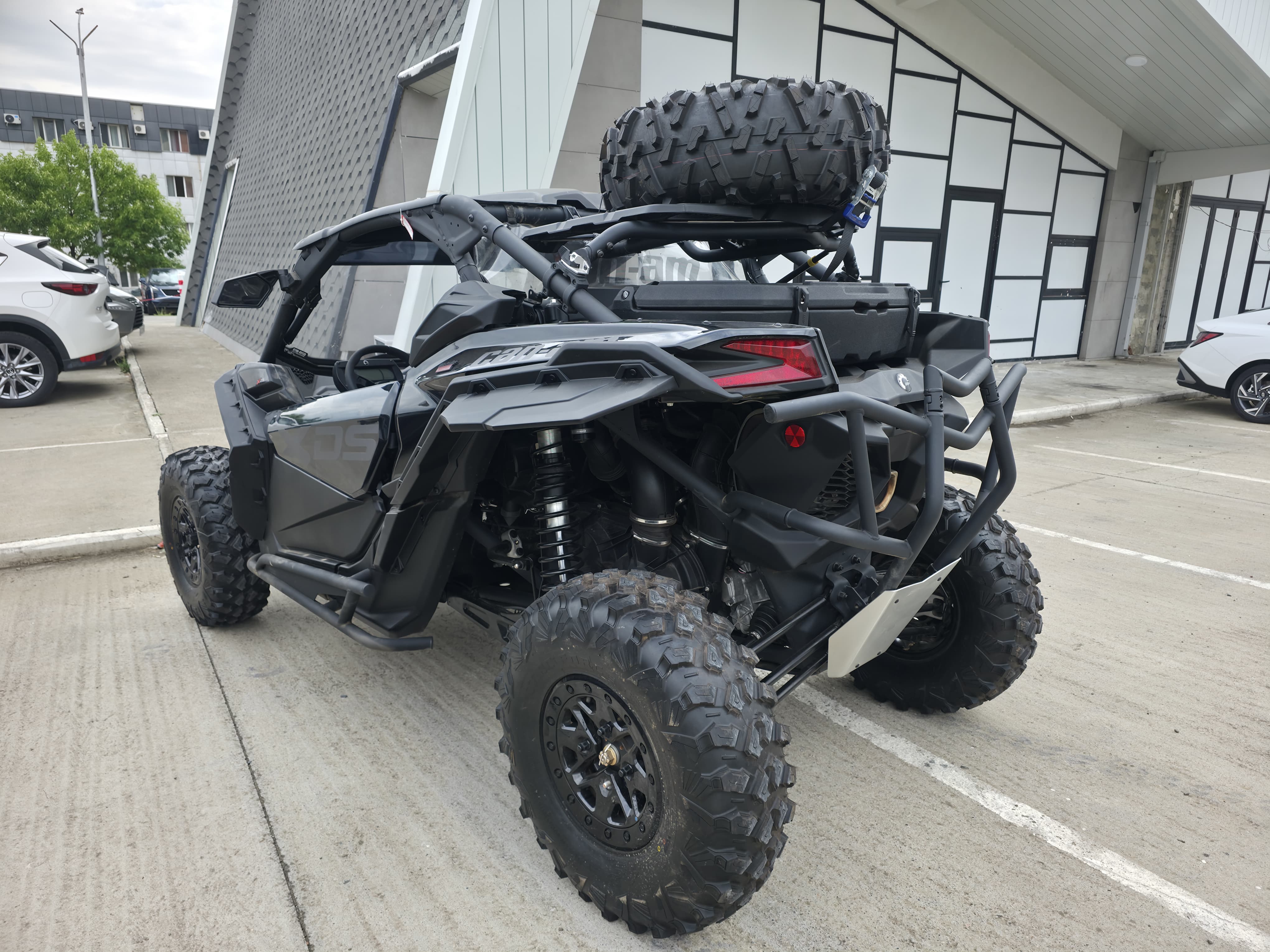 CAN-AM MAVERICK X3 XDS TURBO RR / 2025